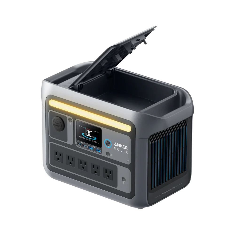 Anker SOLIX C800 AC outlets and USB charging ports detail