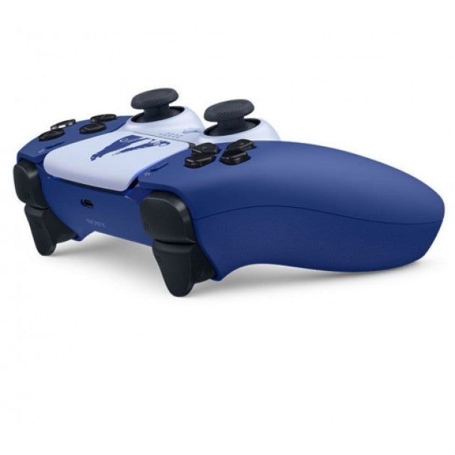 God of War Ragnarok DualSense controller detail