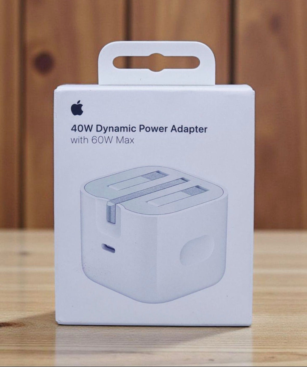 Apple 40W Dynamic USB-C Power Adapter packaging