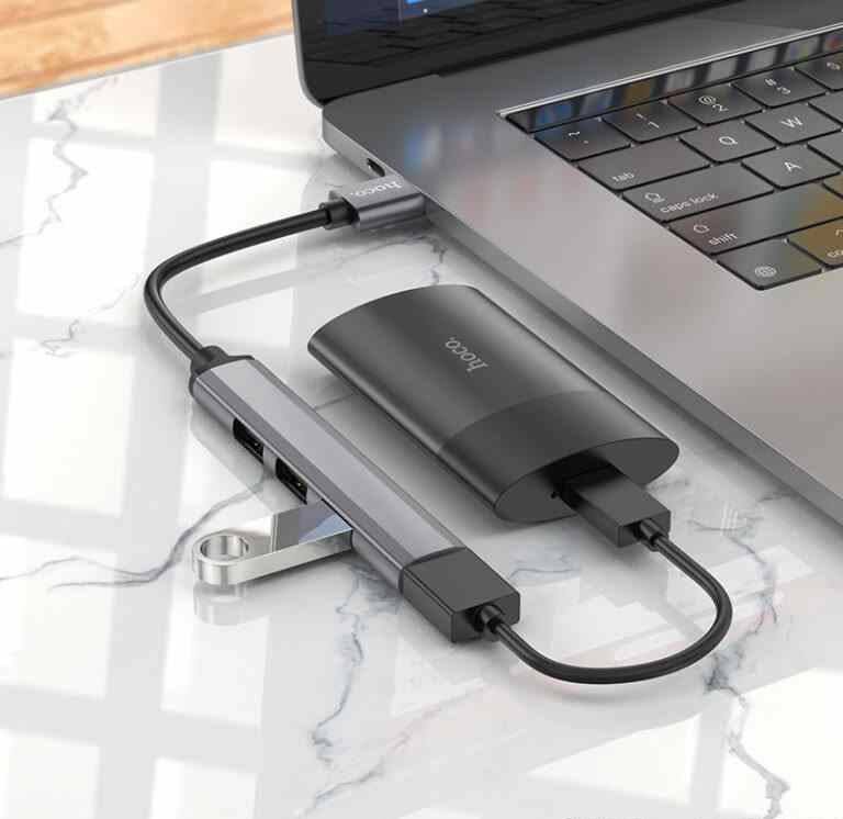 Hoco HB26 hub connected to laptop