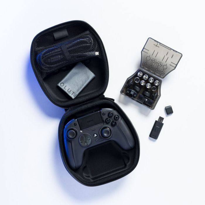 Nacon Revolution 5 PRO Black packaging
