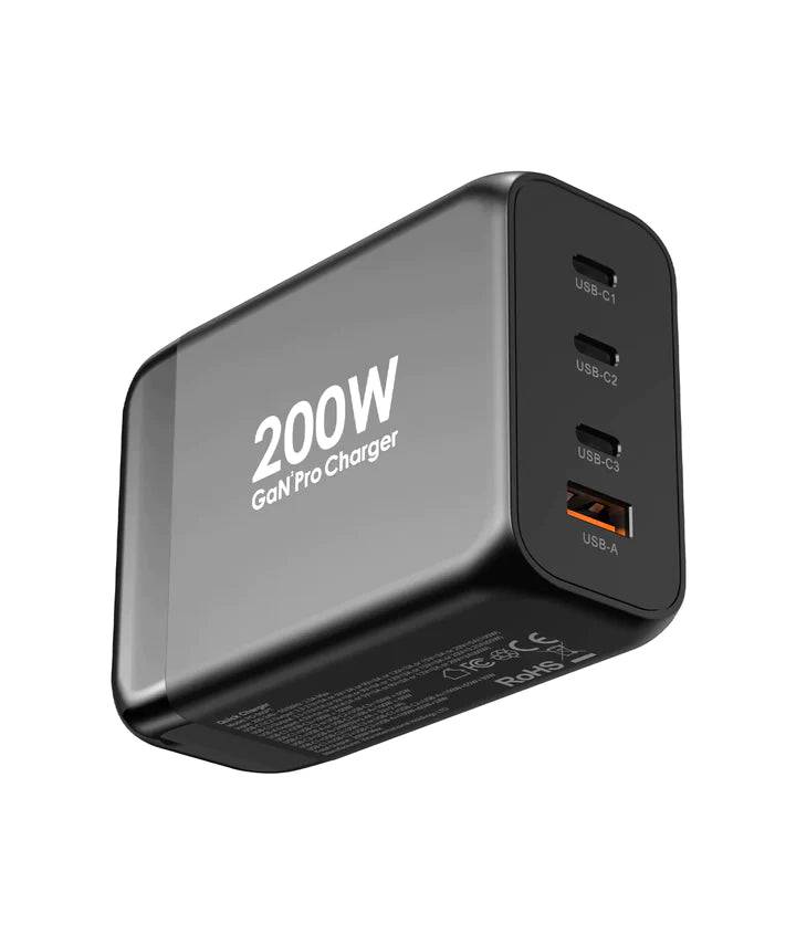 Powerology 200W GaN multi-port charging terminal front view Kuwait