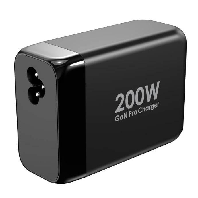 Powerology GaN charging terminal charging multiple devices